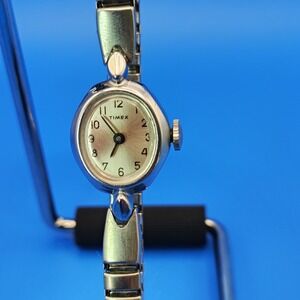 Antique 1952 Timex Mechanical Wind‎ 19mm Women's Cocktail Watch Stretch Bracelet